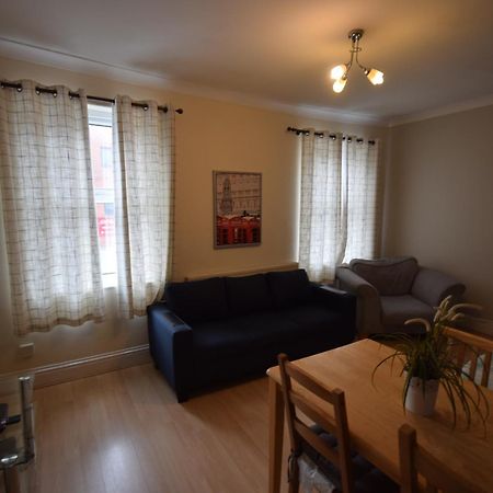 Two Bedroom Flat St Andrews Road ลอนดอน ภายนอก รูปภาพ