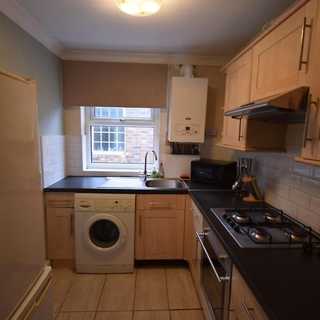 Two Bedroom Flat St Andrews Road ลอนดอน ภายนอก รูปภาพ