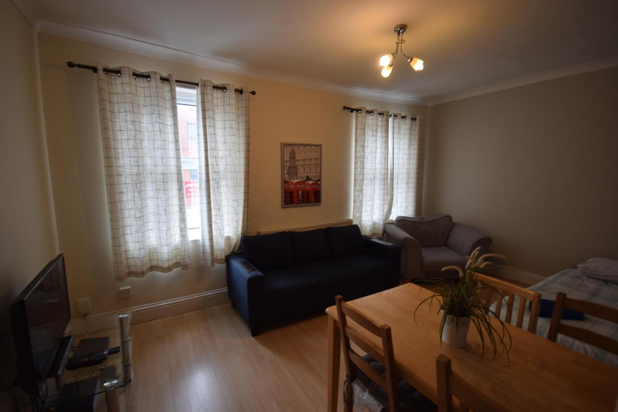 Two Bedroom Flat St Andrews Road ลอนดอน ภายนอก รูปภาพ