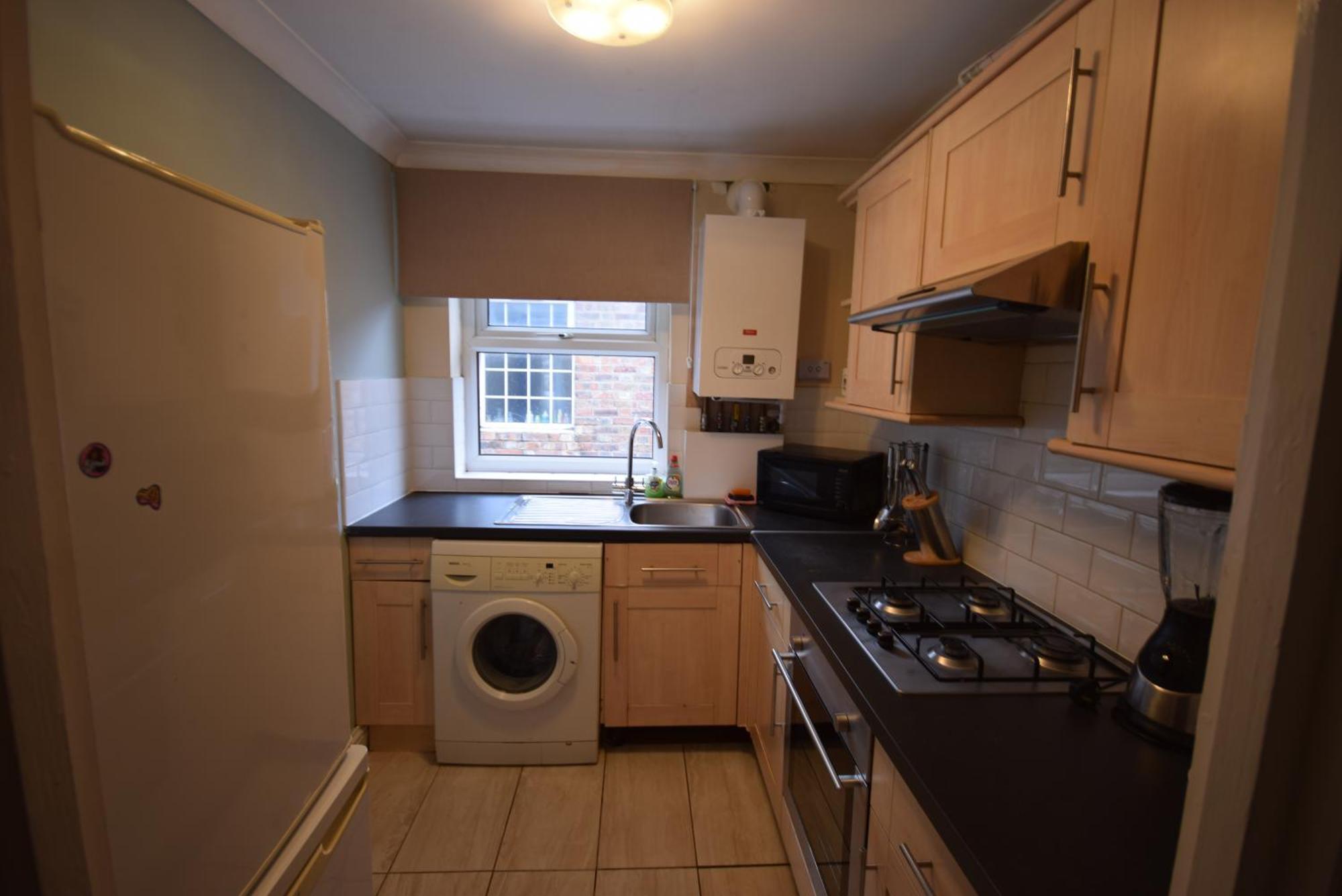 Two Bedroom Flat St Andrews Road ลอนดอน ภายนอก รูปภาพ