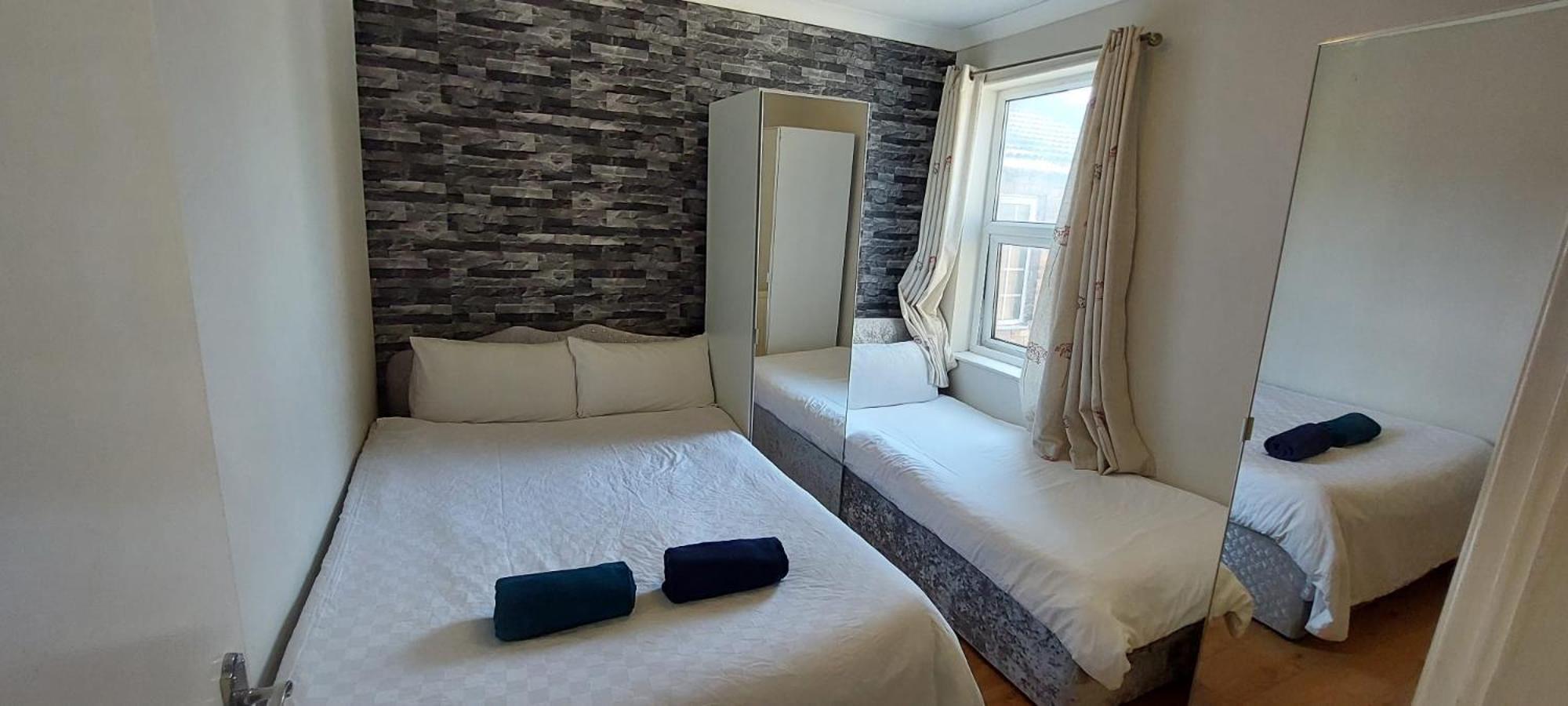 Two Bedroom Flat St Andrews Road ลอนดอน ภายนอก รูปภาพ