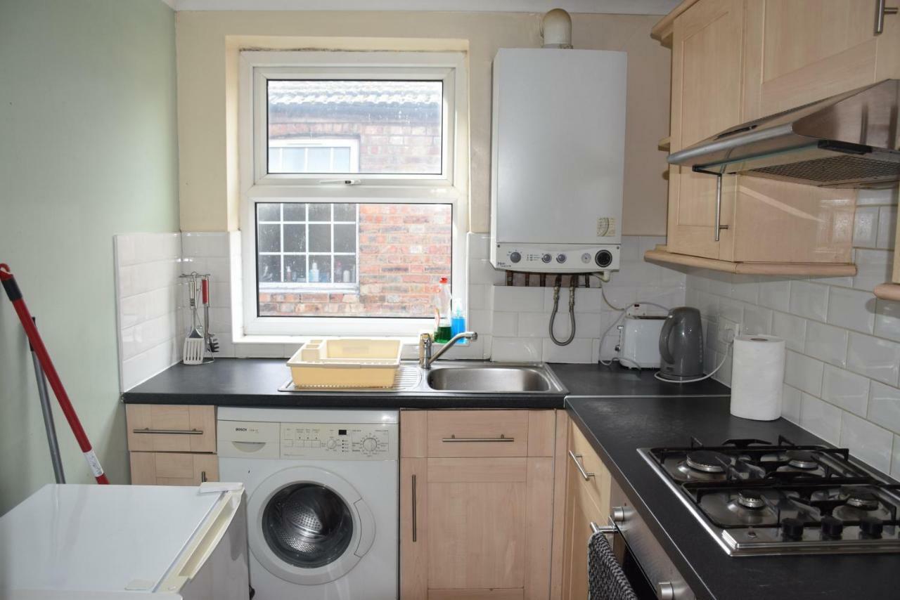 Two Bedroom Flat St Andrews Road ลอนดอน ภายนอก รูปภาพ